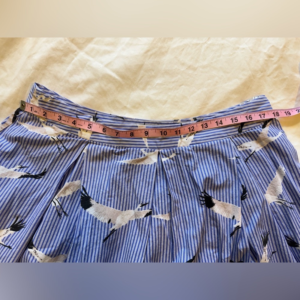Who What Wear Blue and White Bird Print A-Line Skirt - Picture 6 of 6